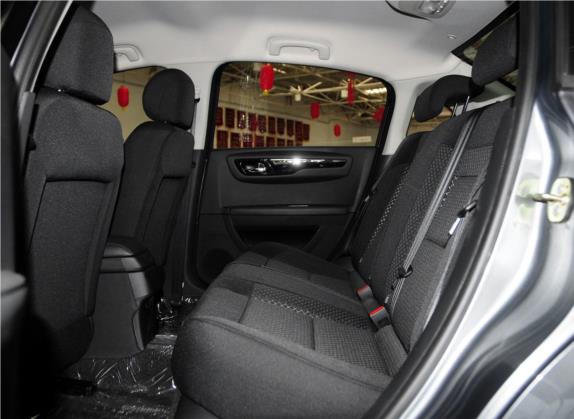 世嘉 2013款 三厢 2.0L 自动品悦型 车厢座椅   后排空间