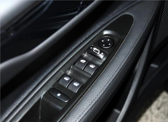 世嘉 2013款 三厢 2.0L 自动品悦型 车厢座椅   门窗控制