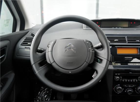世嘉 2014款 VTS版 1.6L 手动品尚型 中控类   驾驶位