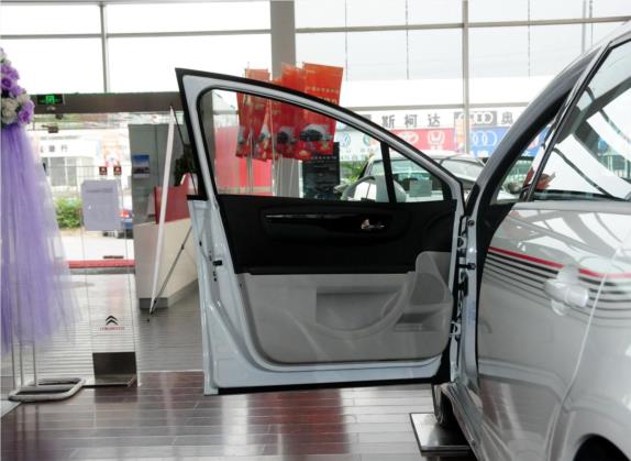 世嘉 2014款 VTS版 1.6L 自动品尚型 车厢座椅   前门板