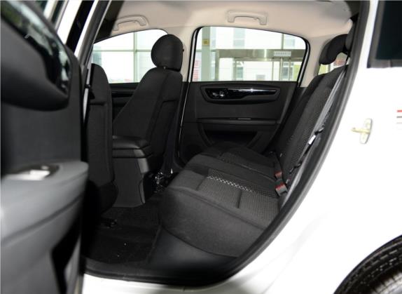 世嘉 2014款 VTS版 2.0L 手动品悦型 车厢座椅   后排空间