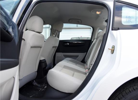 世嘉 2016款 经典 三厢 1.6L 自动品尚型 车厢座椅   后排空间