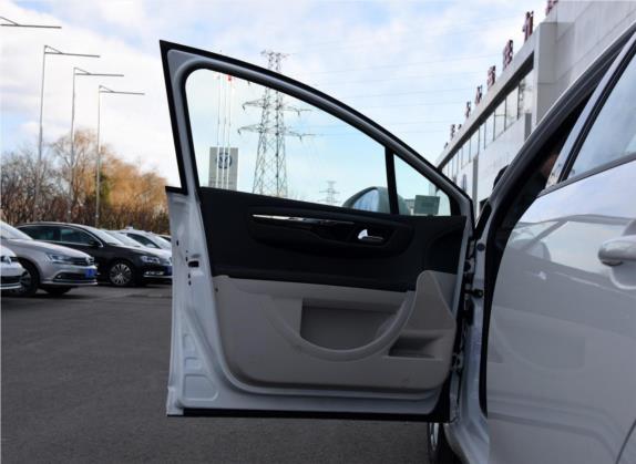 世嘉 2016款 经典 三厢 1.6L 自动品尚型 车厢座椅   前门板