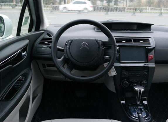 世嘉 2016款 经典 三厢 1.6L 自动科技版 中控类   驾驶位