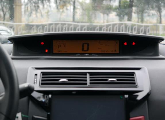 世嘉 2016款 经典 三厢 1.6L 自动科技版 中控类   仪表盘
