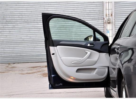 雪铁龙C5 2010款 2.3L 自动尊雅型 车厢座椅   前门板
