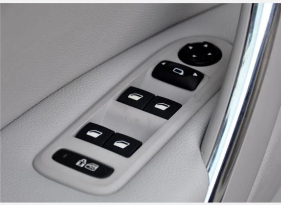 雪铁龙C5 2010款 2.3L 自动尊雅型 车厢座椅   门窗控制