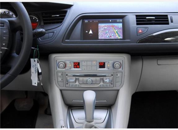 雪铁龙C5 2010款 2.3L 自动尊贵型 中控类   中控台
