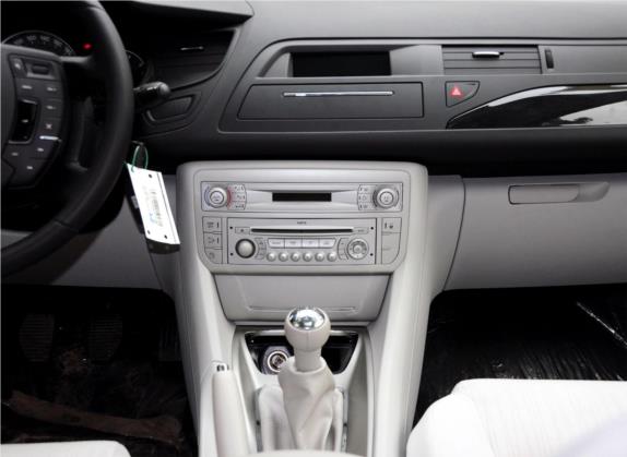 雪铁龙C5 2011款 东方之旅 2.0L 手动舒适型 中控类   中控台