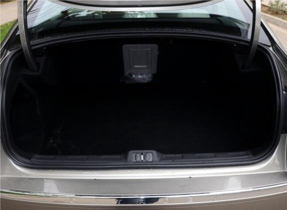雪铁龙C5 2011款 东方之旅 2.0L 手动舒适型 车厢座椅   后备厢