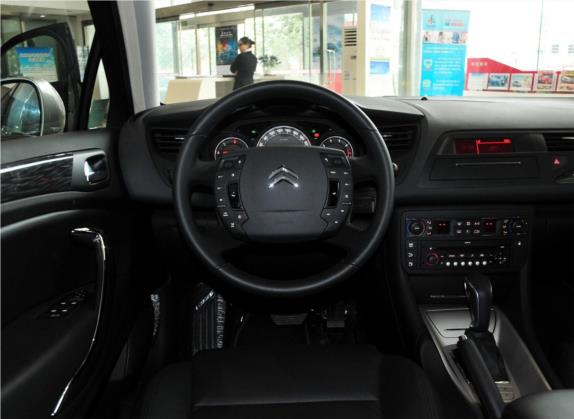 雪铁龙C5 2011款 东方之旅 2.3L 自动尊驭型 中控类   驾驶位
