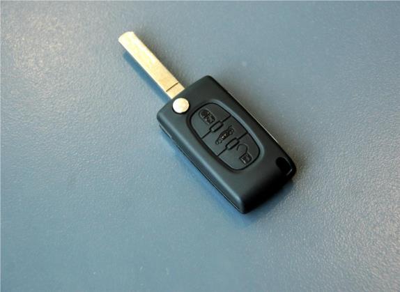 雪铁龙C5 2011款 东方之旅 2.3L 自动尊驭型 其他细节类   钥匙