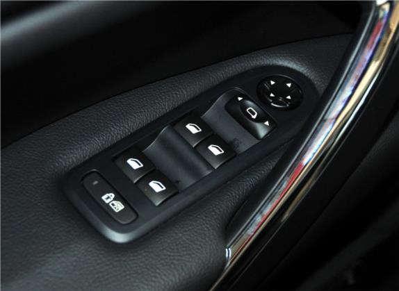 雪铁龙C5 2011款 东方之旅 2.3L 自动尊驭型 车厢座椅   门窗控制
