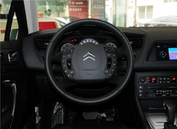 雪铁龙C5 2011款 东方之旅 2.3L 自动尊贵型 中控类   驾驶位