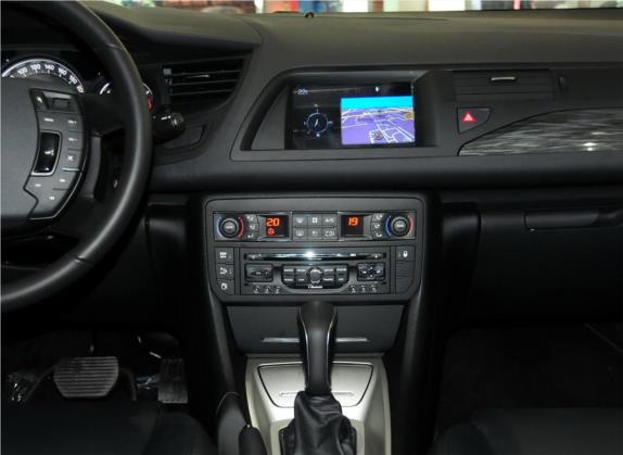 雪铁龙C5 2011款 东方之旅 2.3L 自动尊贵型 中控类   中控台