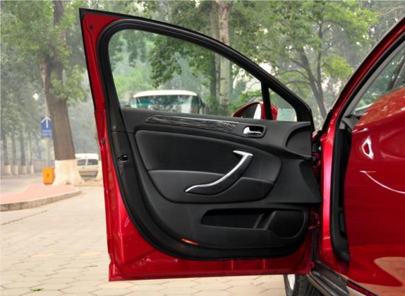 雪铁龙C5 2011款 2.3L 自动尊贵型 车厢座椅   前门板