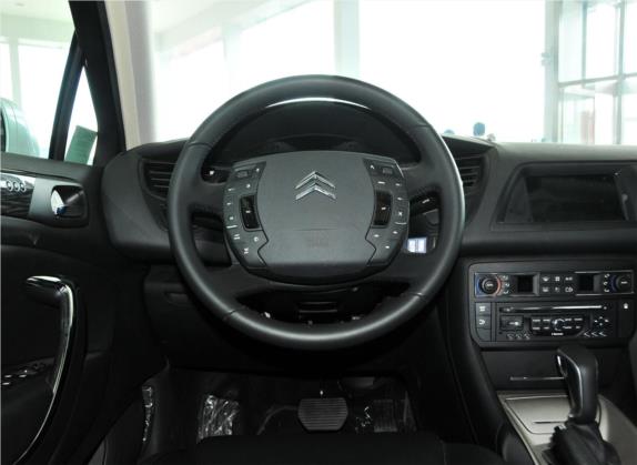 雪铁龙C5 2011款 2.3L 自动豪华型 中控类   驾驶位