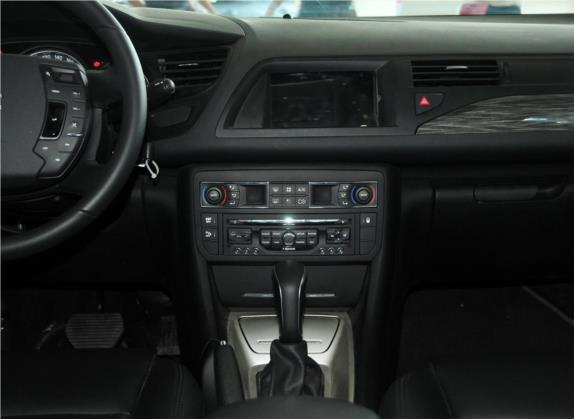 雪铁龙C5 2011款 2.3L 自动豪华型 中控类   中控台