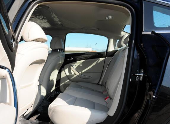 雪铁龙C5 2012款 2.0L 自动尊享型 车厢座椅   后排空间