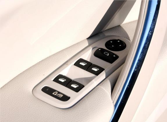 雪铁龙C5 2012款 2.0L 自动尊享型 车厢座椅   门窗控制