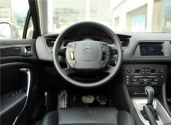 雪铁龙C5 2012款 2.3L 自动尊贵型 中控类   驾驶位