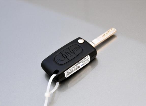 雪铁龙C5 2012款 2.3L 自动尊贵型 其他细节类   钥匙