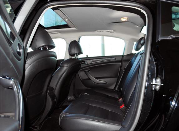 雪铁龙C5 2012款 2.3L 自动尊贵型 车厢座椅   后排空间