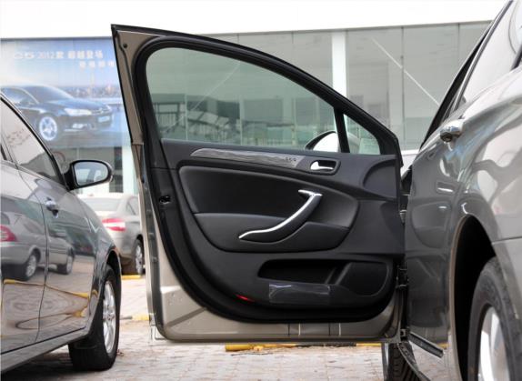 雪铁龙C5 2012款 2.3L 自动尊贵型 车厢座椅   前门板
