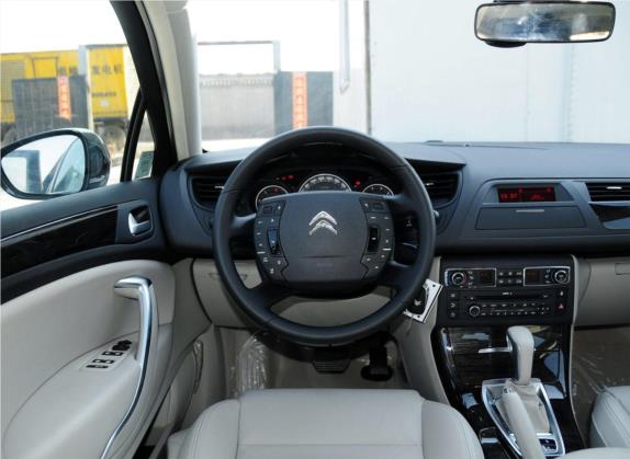 雪铁龙C5 2013款 2.0L 自动尊享型 中控类   驾驶位