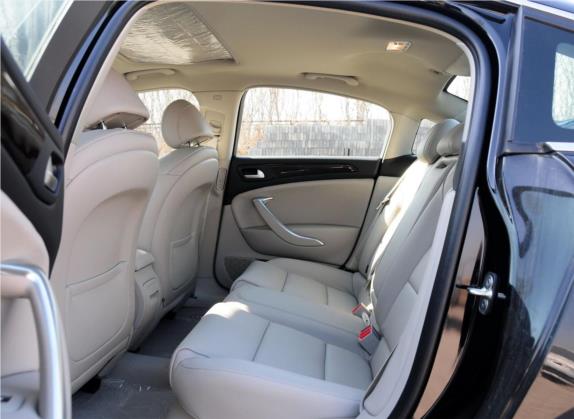 雪铁龙C5 2013款 2.0L 自动尊享型 车厢座椅   后排空间