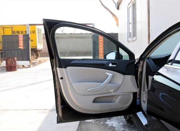 雪铁龙C5 2013款 2.0L 自动尊享型 车厢座椅   前门板