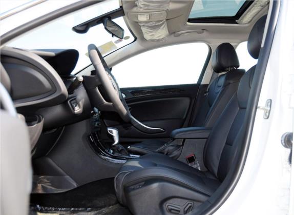 雪铁龙C5 2013款 2.3L 自动尊驭型 车厢座椅   前排空间