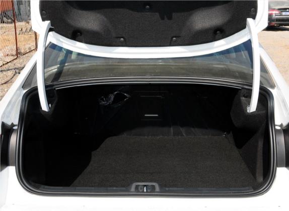 雪铁龙C5 2013款 2.3L 自动尊驭型 车厢座椅   后备厢
