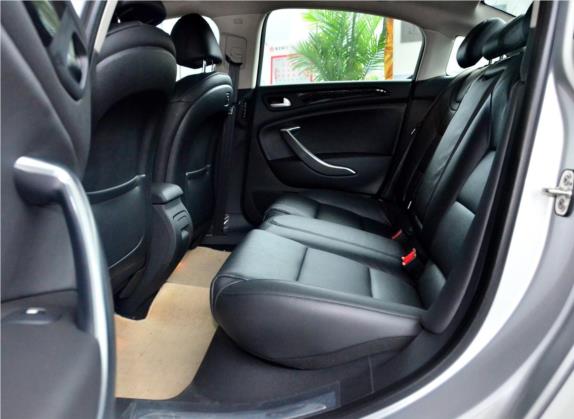 雪铁龙C5 2013款 2.3L 自动尊贵型 车厢座椅   后排空间