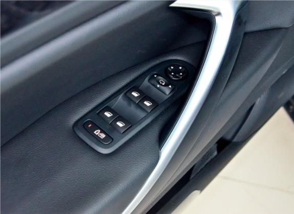 雪铁龙C5 2013款 2.3L 自动尊贵型 车厢座椅   门窗控制