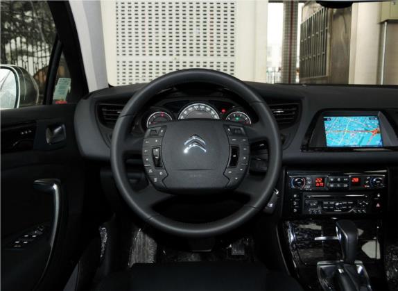 雪铁龙C5 2013款 2.3L 自动豪华型 中控类   驾驶位