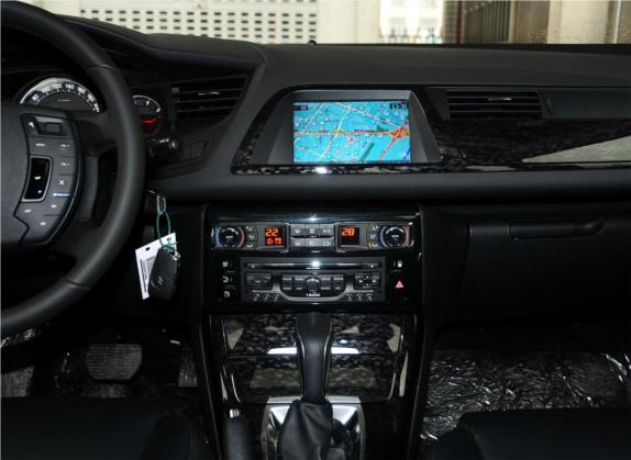 雪铁龙C5 2013款 2.3L 自动豪华型 中控类   中控台