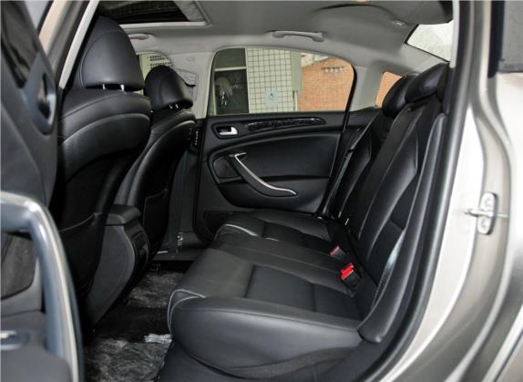 雪铁龙C5 2013款 2.3L 自动豪华型 车厢座椅   后排空间