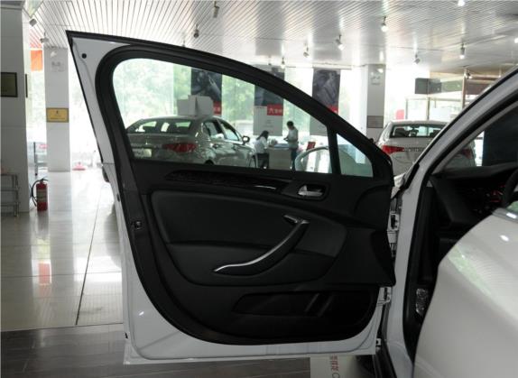 雪铁龙C5 2013款 2.0L 自动悦尚版 车厢座椅   前门板