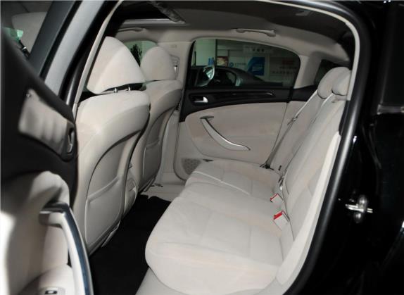 雪铁龙C5 2014款 2.0L 自动尊悦型 车厢座椅   后排空间