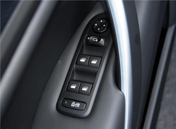 雪铁龙C5 2014款 1.6T 自动尊享型 车厢座椅   门窗控制