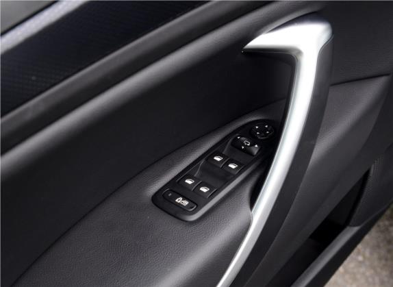 雪铁龙C5 2016款 1.8T 自动豪华型 车厢座椅   门窗控制