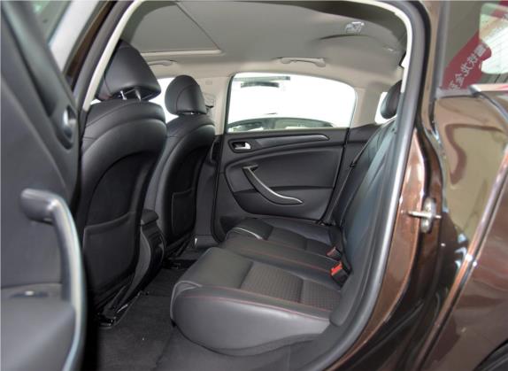 雪铁龙C5 2016款 1.8T 自动尊贵型 车厢座椅   后排空间