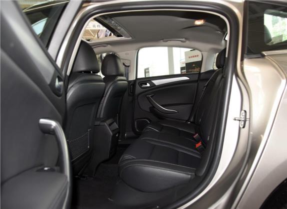 雪铁龙C5 2017款 350THP 自动豪华型 车厢座椅   后排空间
