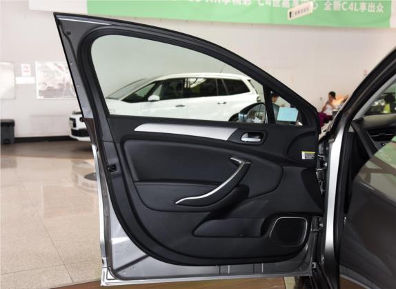 雪铁龙C5 2017款 350THP 自动豪华型 车厢座椅   前门板