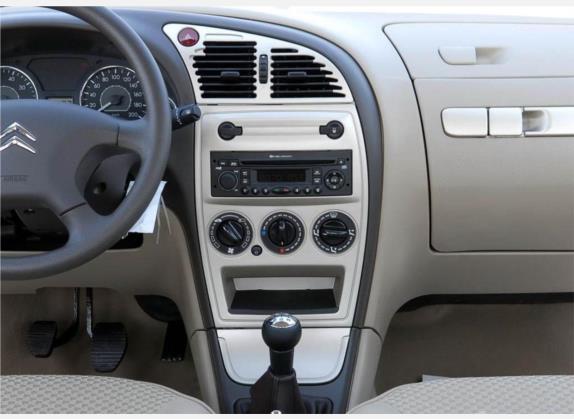 爱丽舍 2009款 两厢 1.6L 手动舒适型 中控类   中控台
