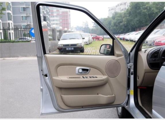 爱丽舍 2010款 三厢 1.6L 手动科技型 车厢座椅   前门板