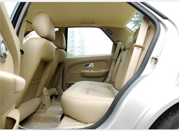 爱丽舍 2010款 三厢 1.6L 手动尊贵型 车厢座椅   后排空间