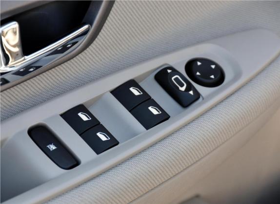 爱丽舍 2011款 三厢 1.6L 手动科技型 车厢座椅   门窗控制