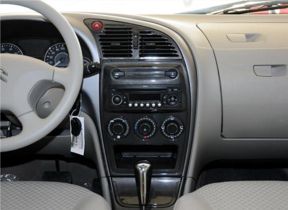 爱丽舍 2013款 三厢经典 1.6L 自动科技型 中控类   中控台